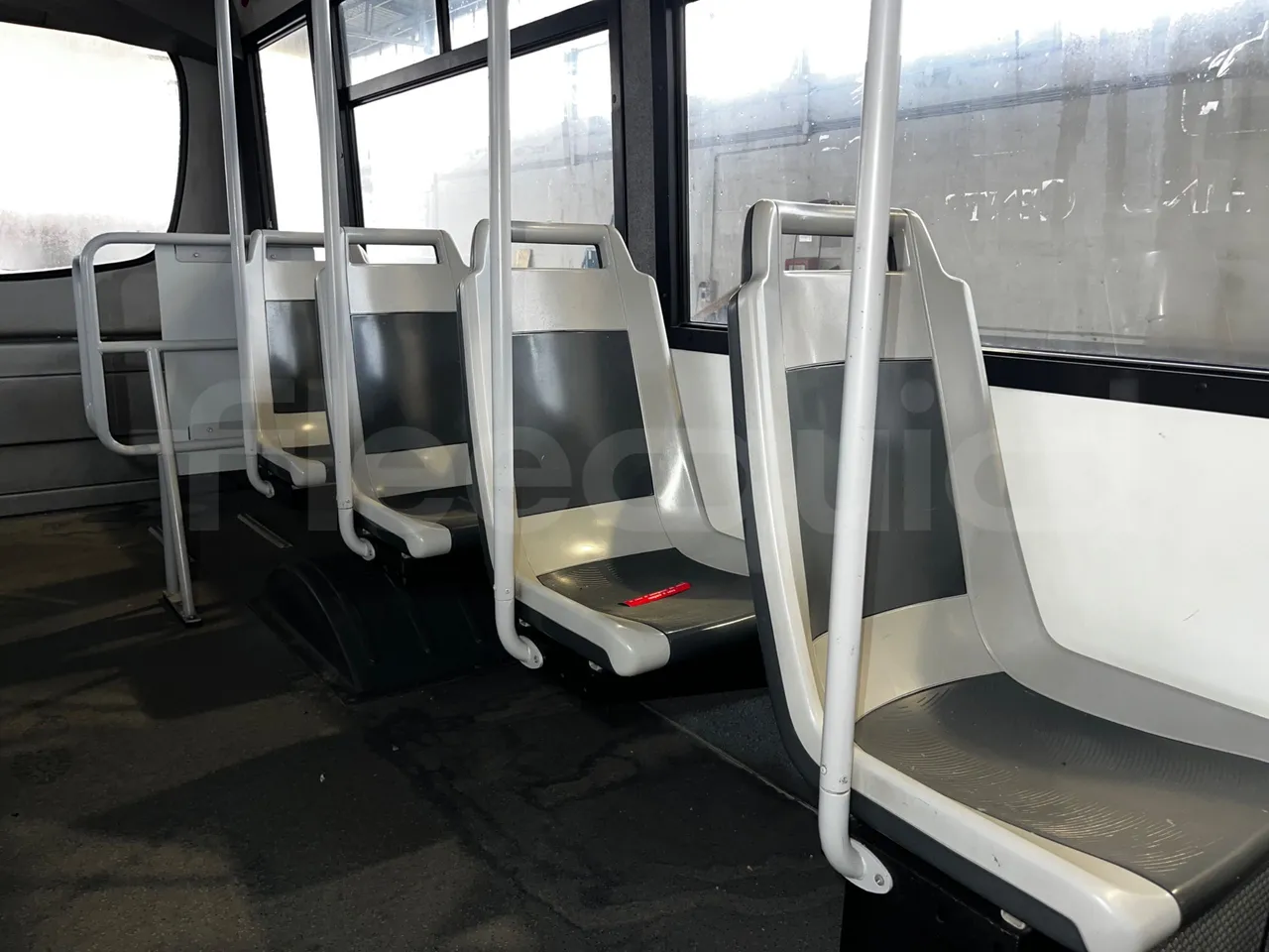 Iveco Cacciamali 65CNG/70 - EUR3 - 78kW - 6.770m - reverse view middle aisle