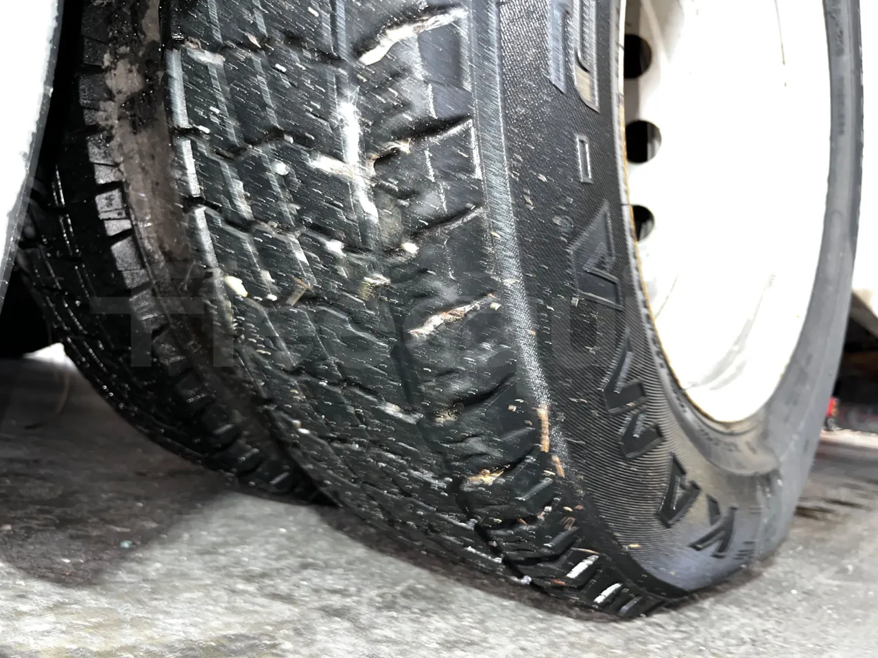 Iveco Cacciamali 65CNG/70 - EUR3 - 78kW - 6.770m - tread condition third axle tires right