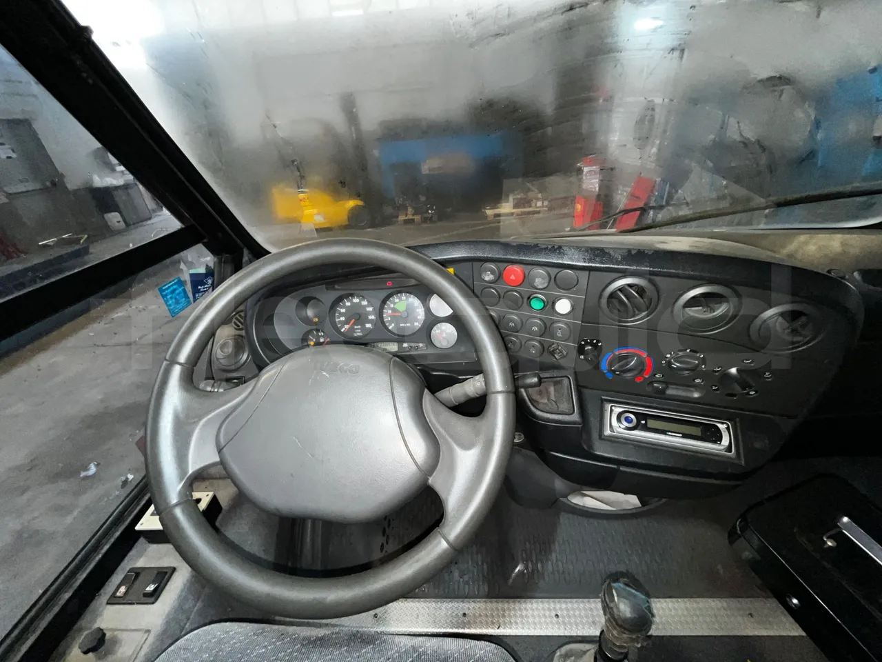 Iveco Cacciamali 65CNG/70 - EUR3 - 78kW - 6.770m - steering wheel photo