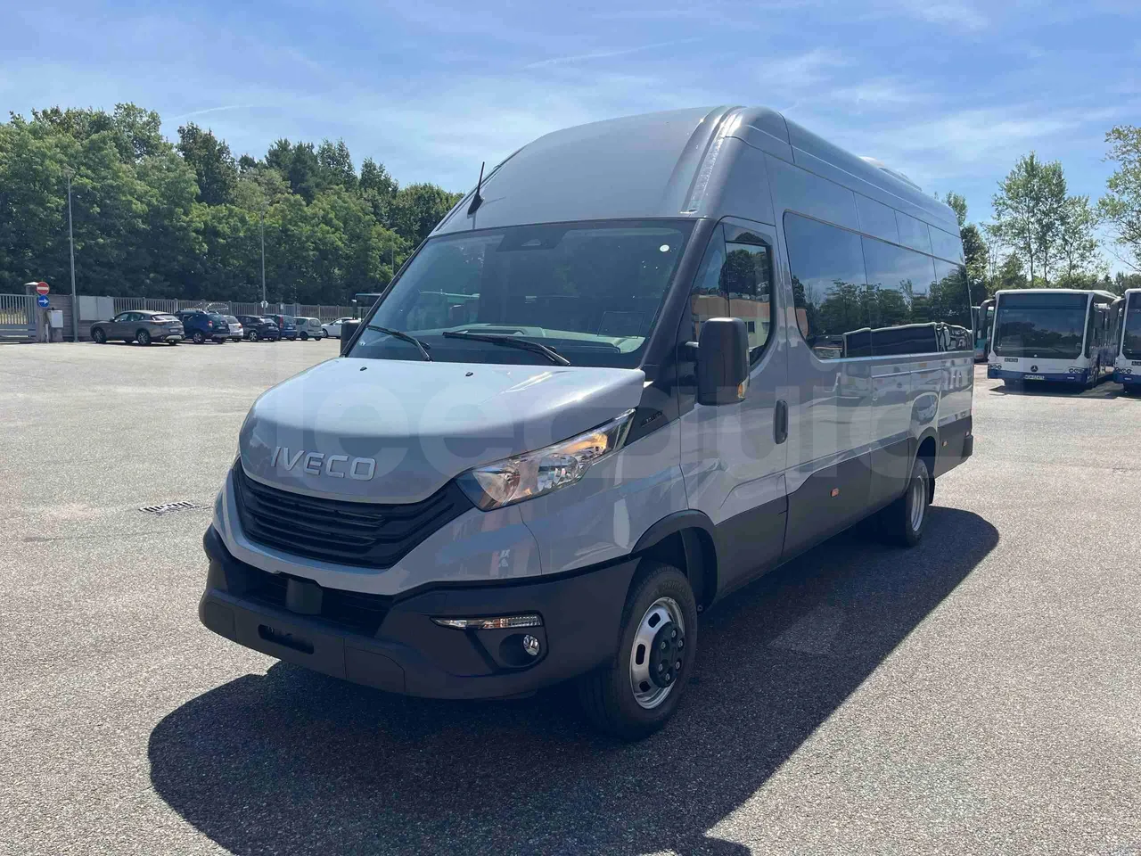 Iveco Daily - 3/4 front left