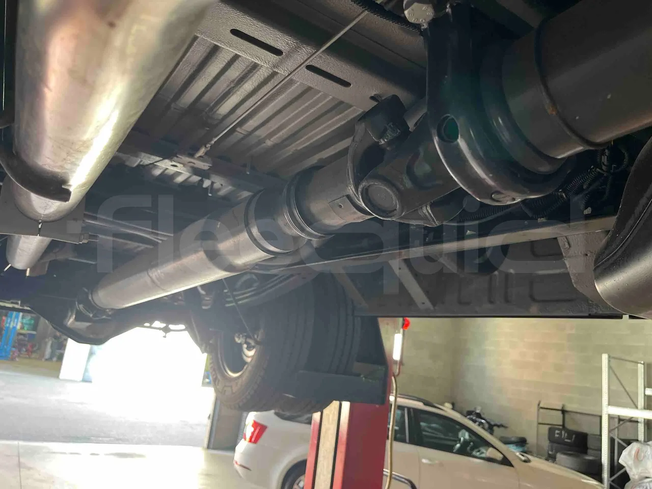 Iveco Daily - central axle (18m)