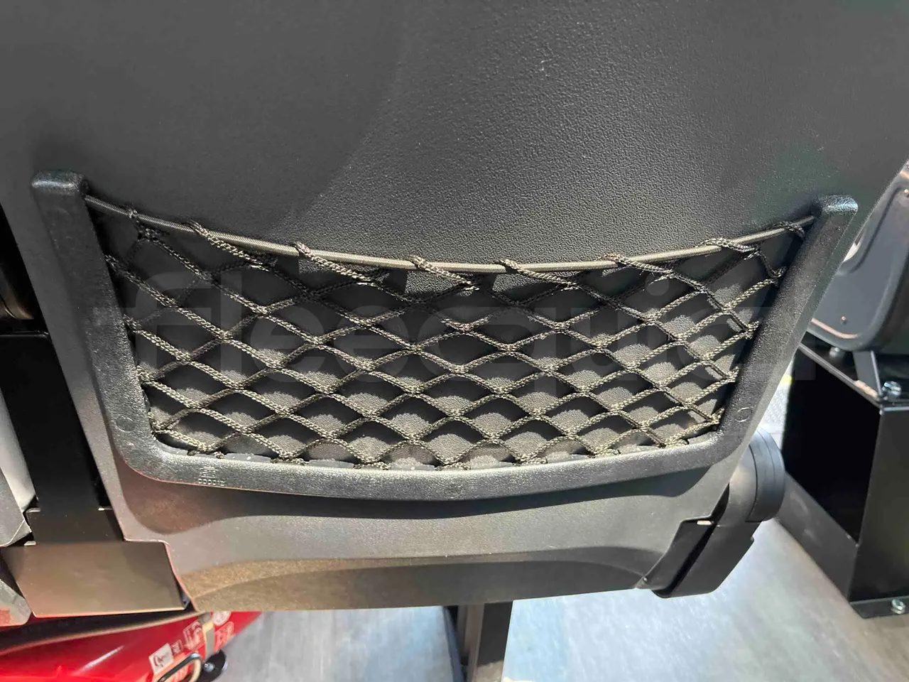 Iveco Daily - mesh detail photo