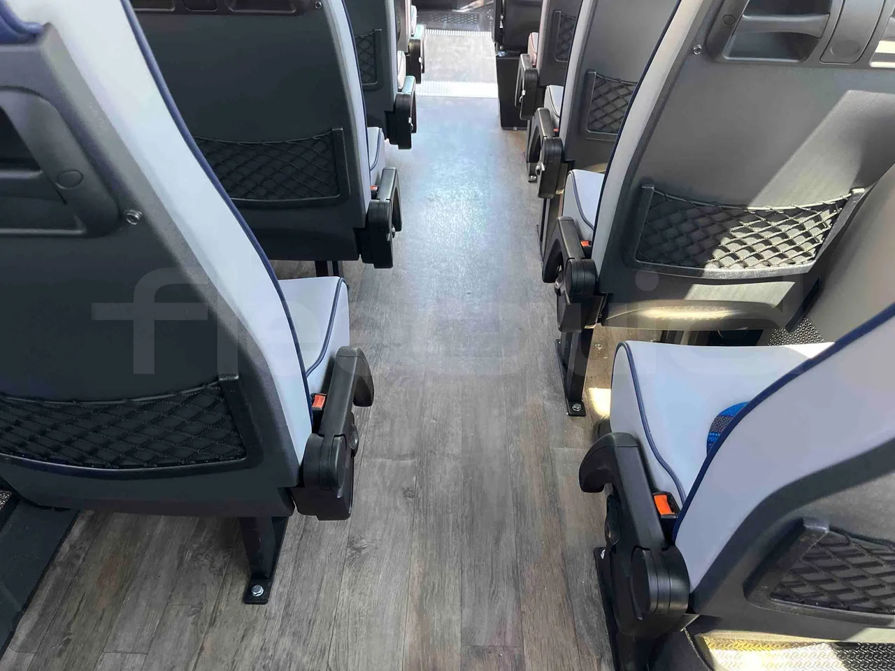 Iveco Daily - floor hatches photo