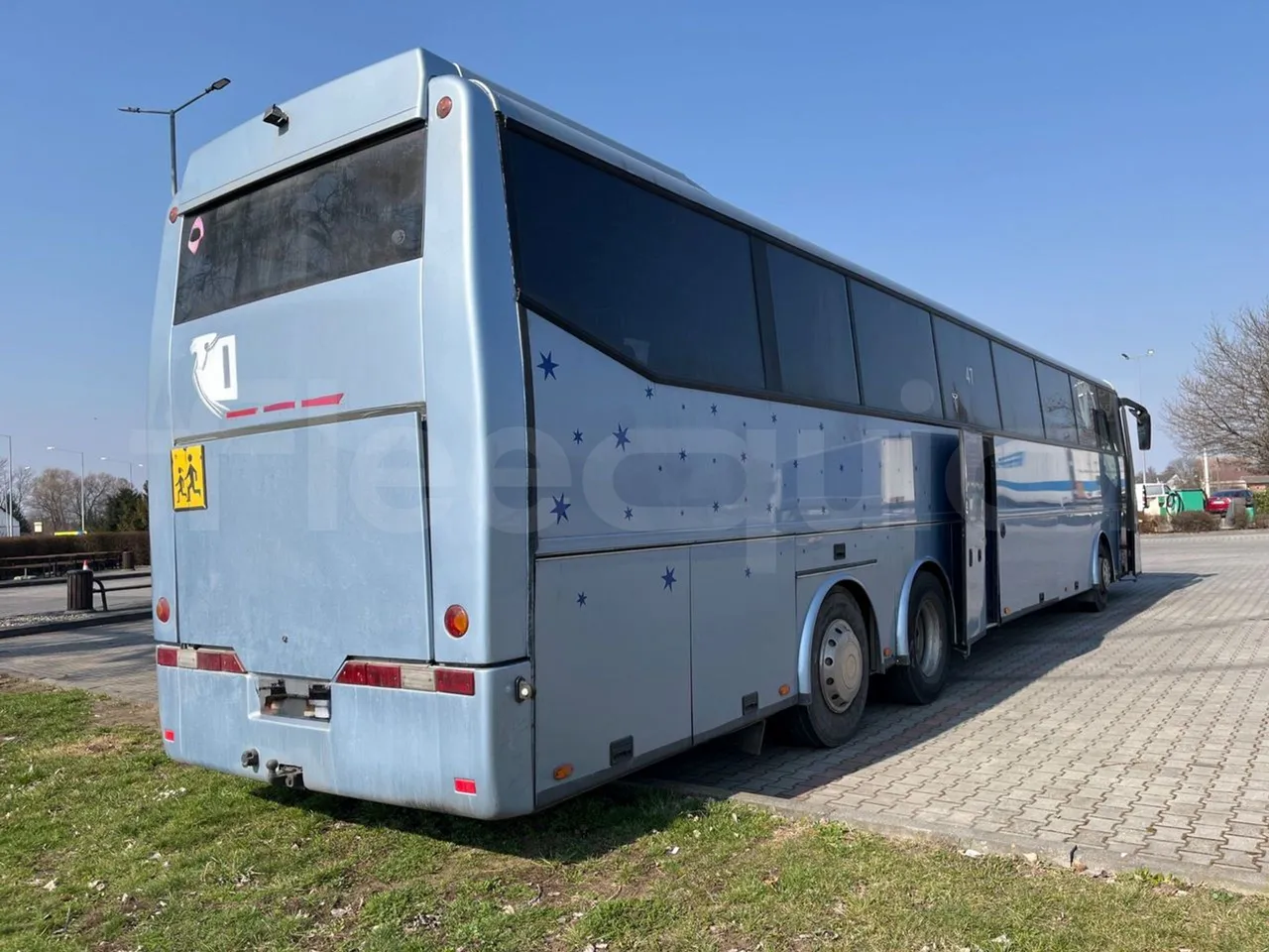 Bova B V Futura FHD 15 430 - EUR4 - 315kW - 12.7m - 3/4 right rear doors open