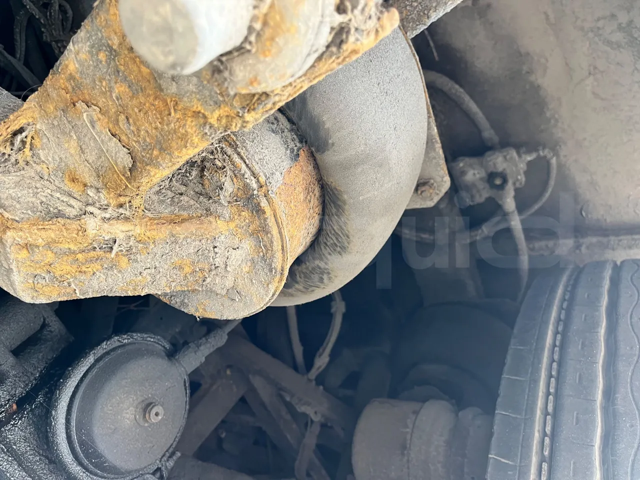 Bova B V Futura FHD 15 430 - EUR4 - 315kW - 12.7m - axel 2 air springs 2 left