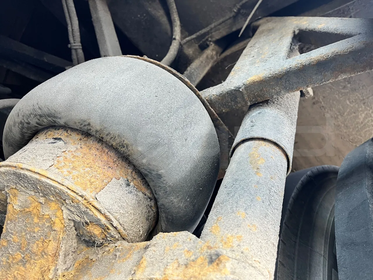 Bova B V Futura FHD 15 430 - EUR4 - 315kW - 12.7m - axel 2 air springs 2 right