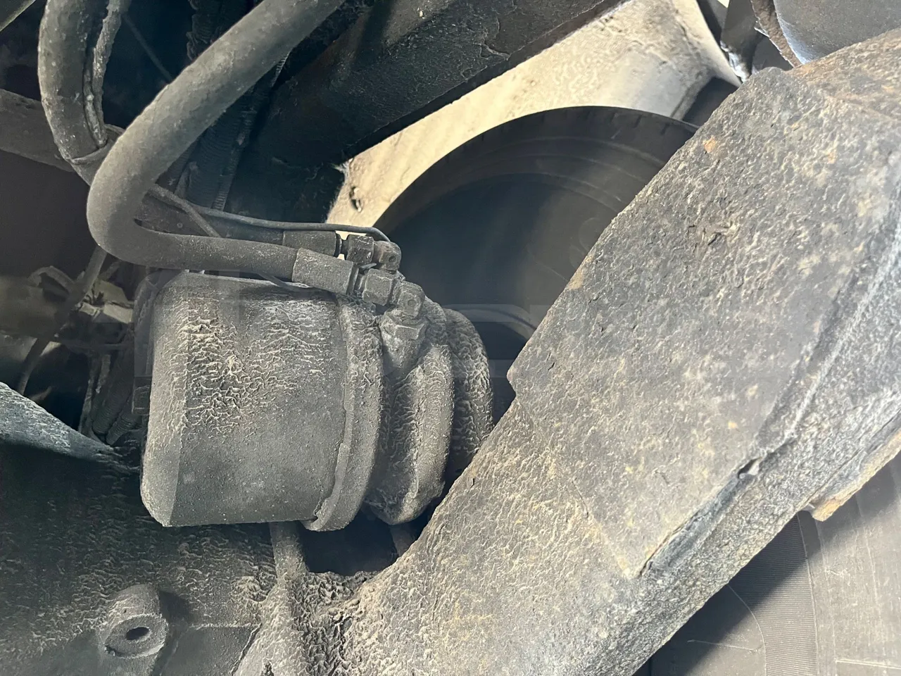 Bova B V Futura FHD 15 430 - EUR4 - 315kW - 12.7m - axle 2 caliper brakes right