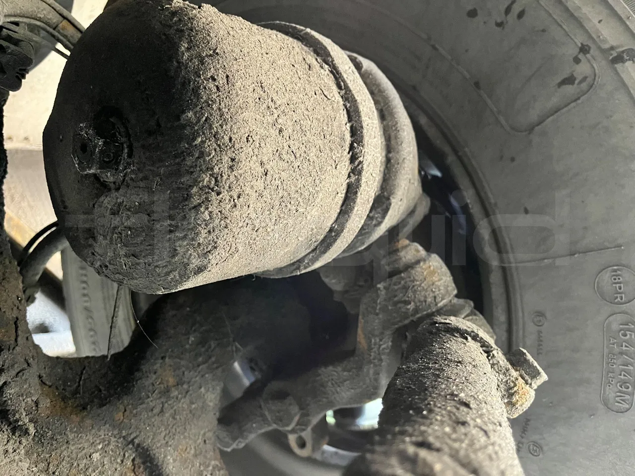 Bova B V Futura FHD 15 430 - EUR4 - 315kW - 12.7m - axel 3 caliper brakes left