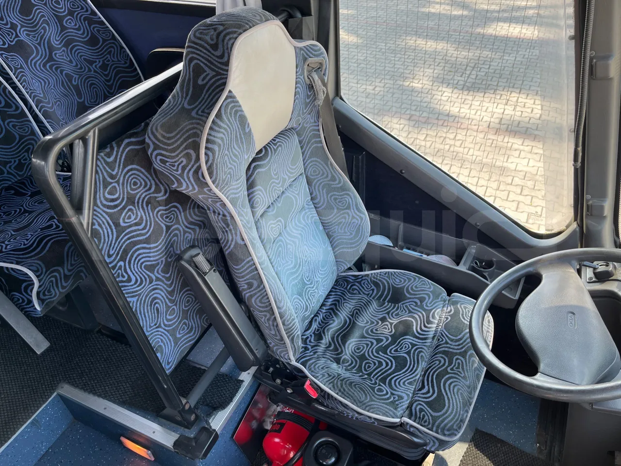 Bova B V Futura FHD 15 430 - EUR4 - 315kW - 12.7m - driver's seat photo