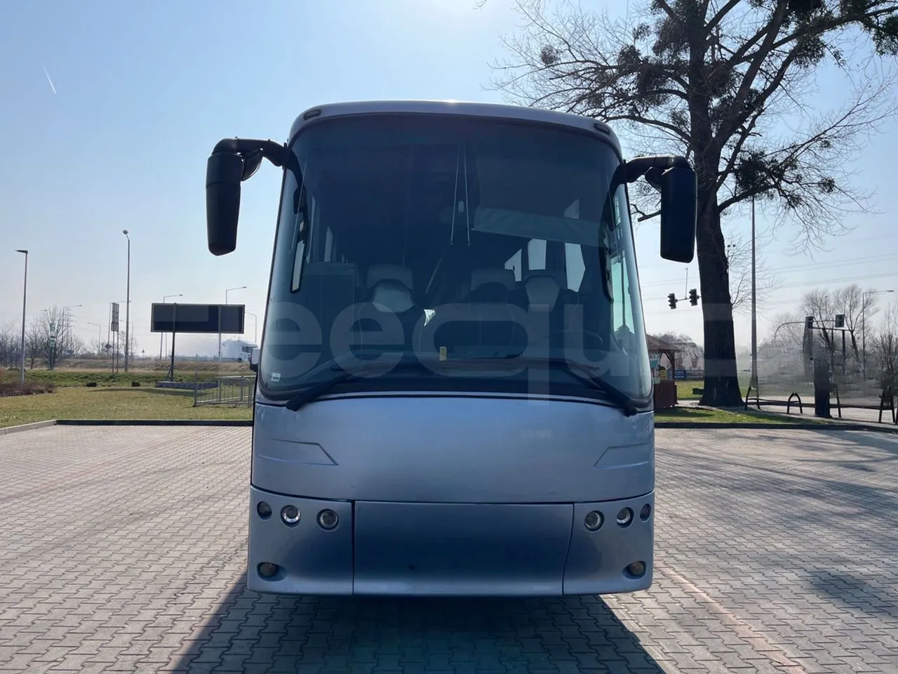 Bova B V Futura FHD 15 430 - EUR4 - 315kW - 12.7m - front photo