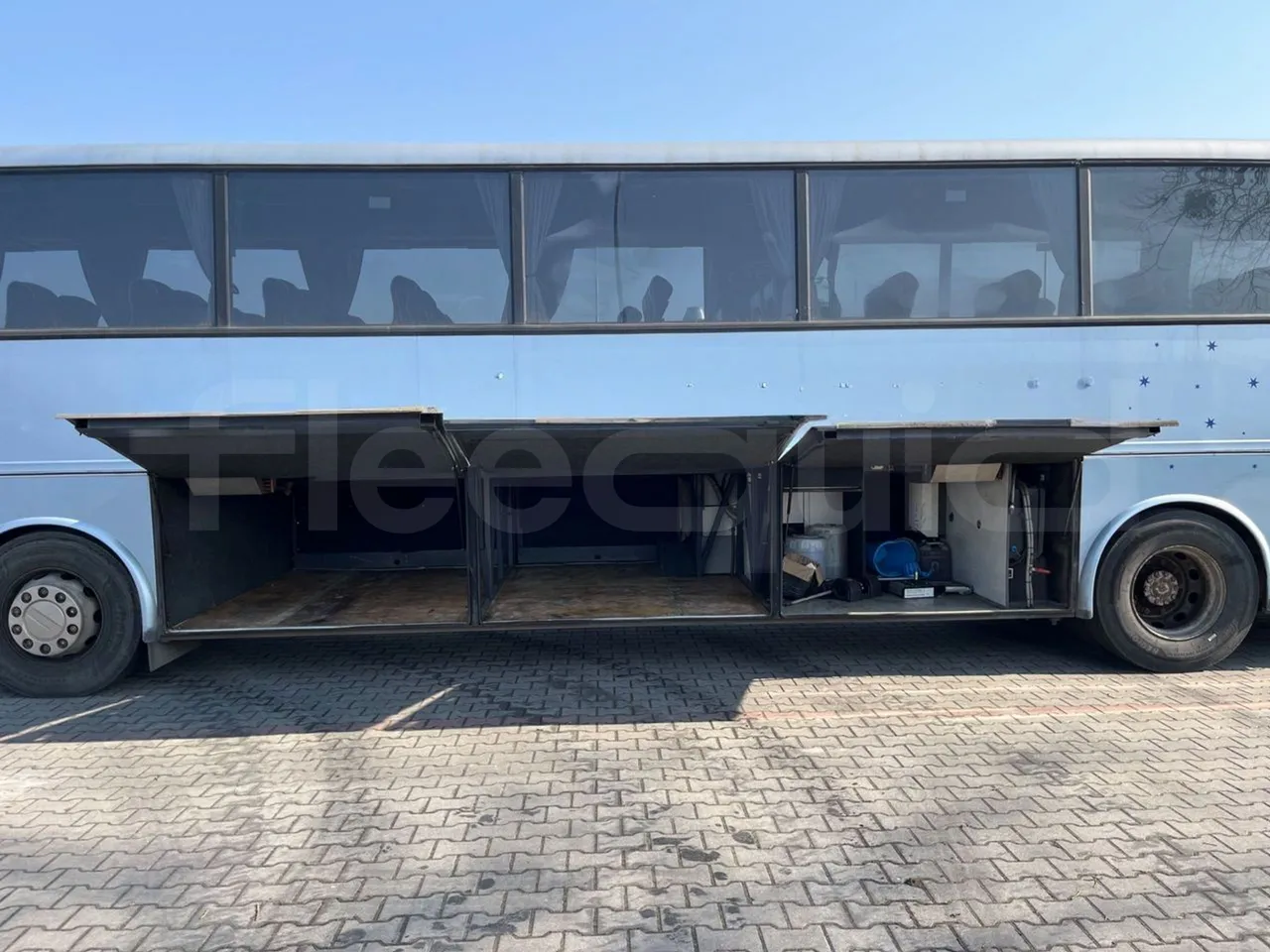 Bova B V Futura FHD 15 430 - EUR4 - 315kW - 12.7m - luggage rack photo