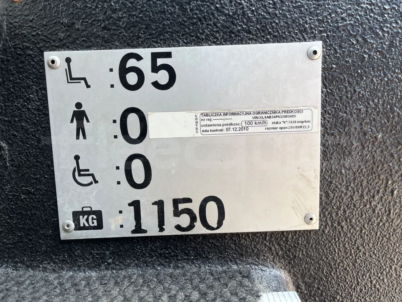 Bova B V Futura FHD 15 430 - EUR4 - 315kW - 12.7m - seat plate photo