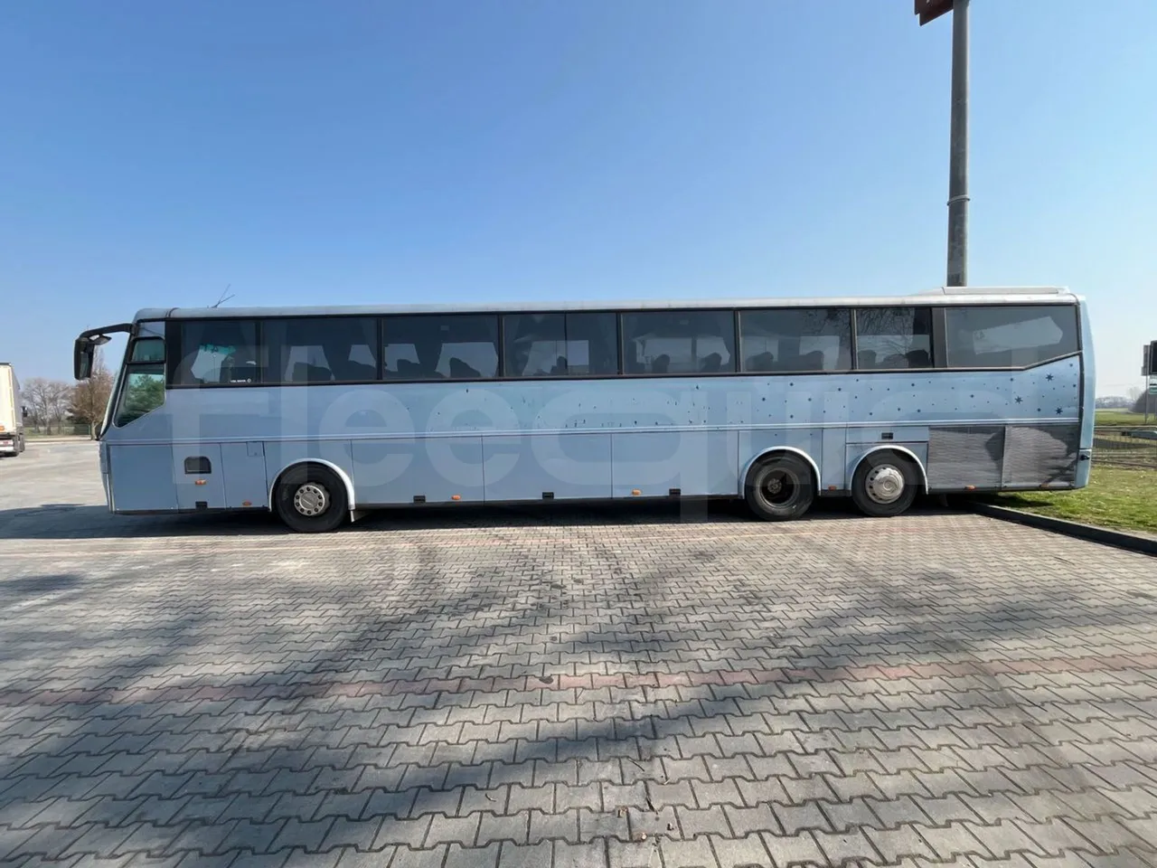 Bova B V Futura FHD 15 430 - EUR4 - 315kW - 12.7m - left side photo