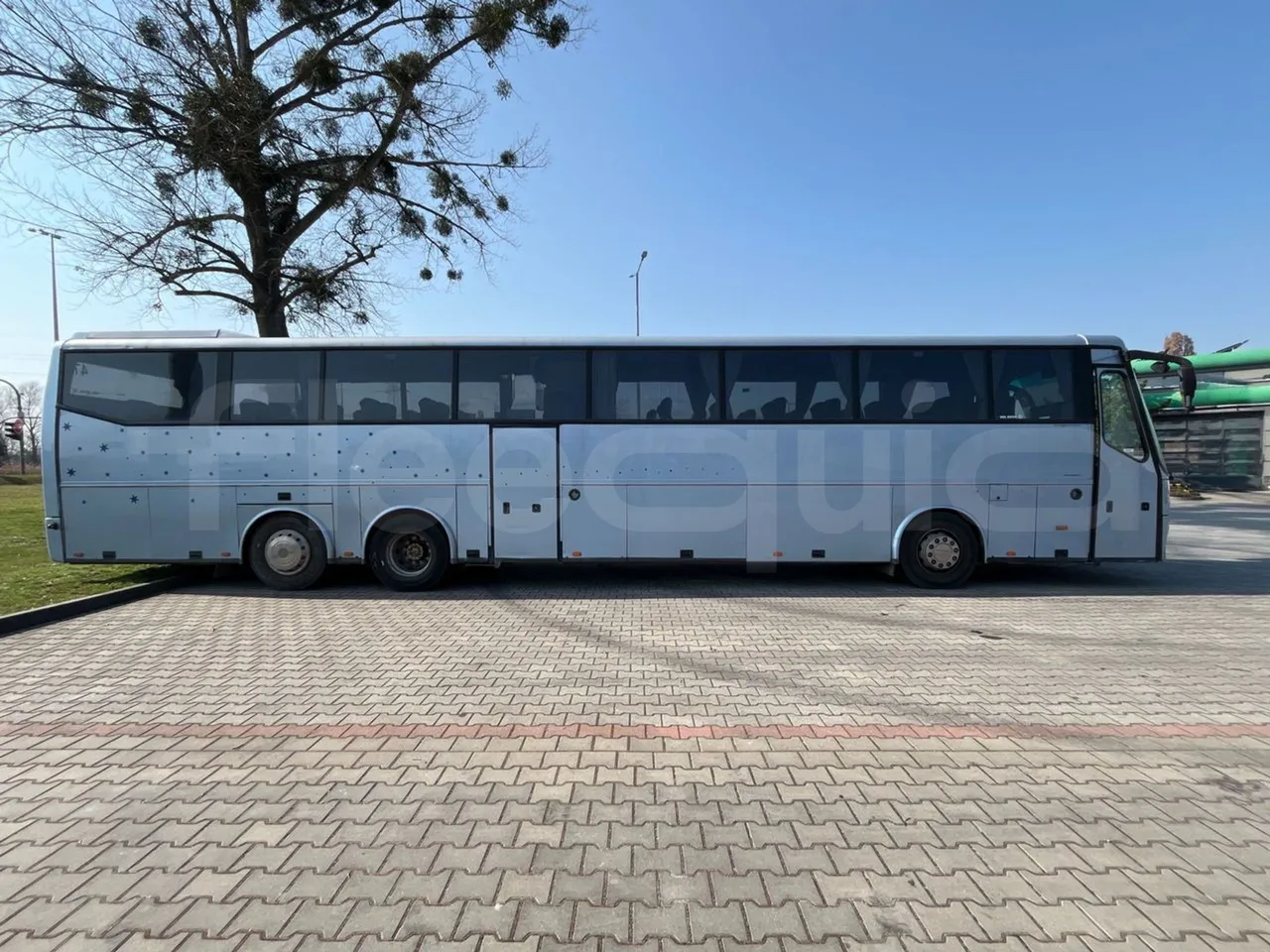 Bova B V Futura FHD 15 430 - EUR4 - 315kW - 12.7m - right side doors closed