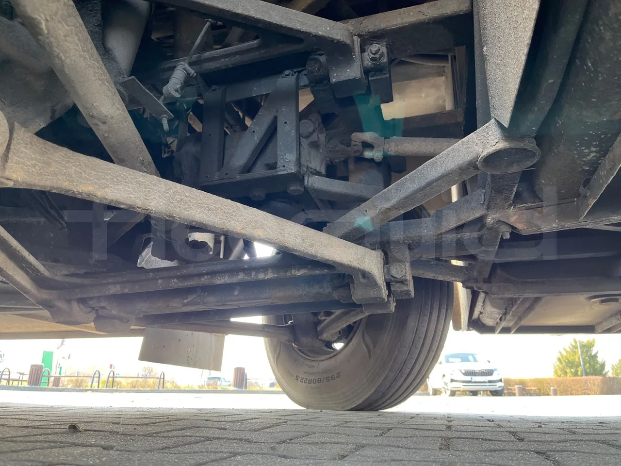 Bova B V Futura FHD 15 430 - EUR4 - 315kW - 12.7m - front axle right side