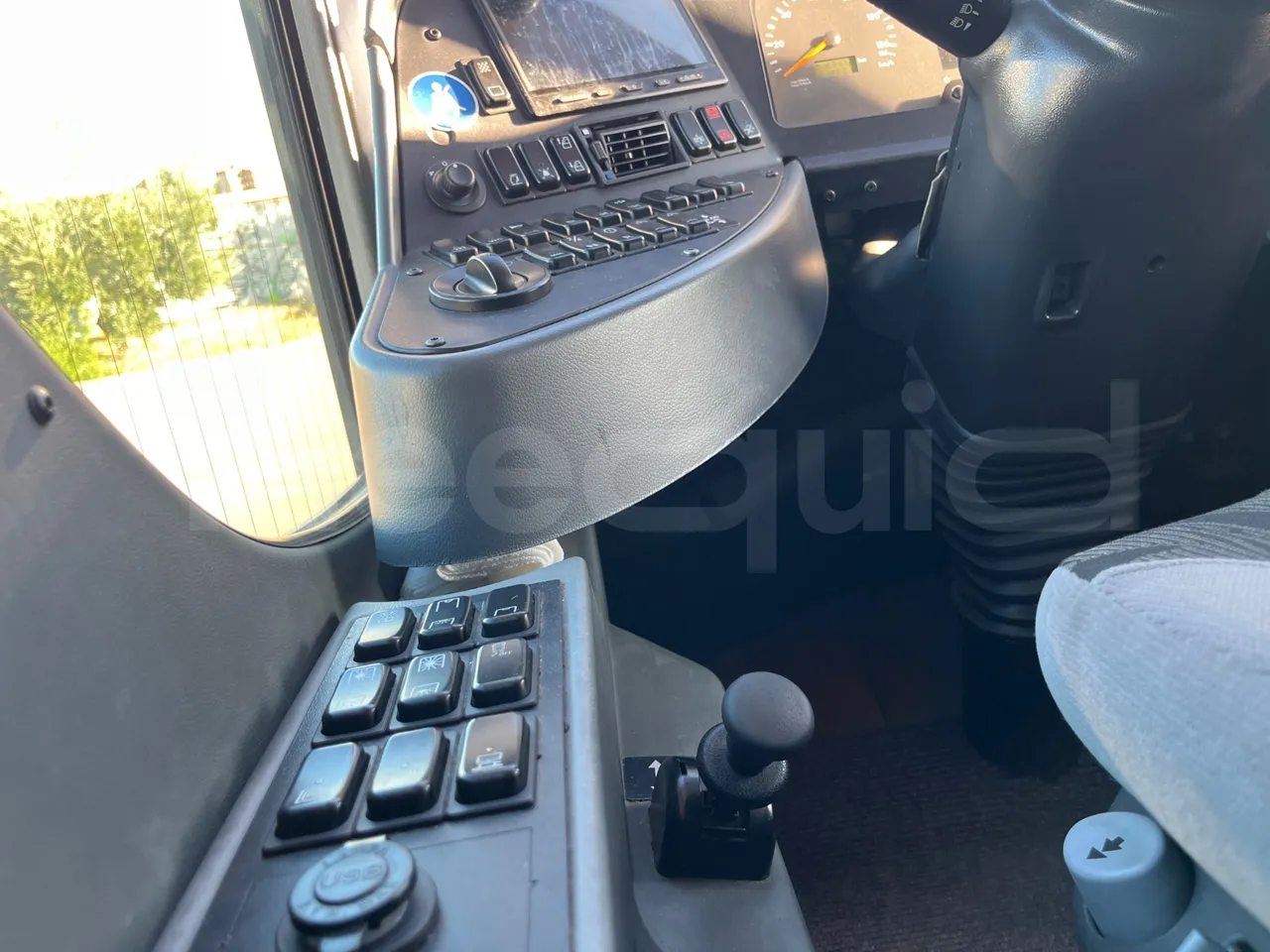 Mercedes-Benz Tourismo 632 02 - Euro6 - 315kW - 12.960mt - onboard devices 2