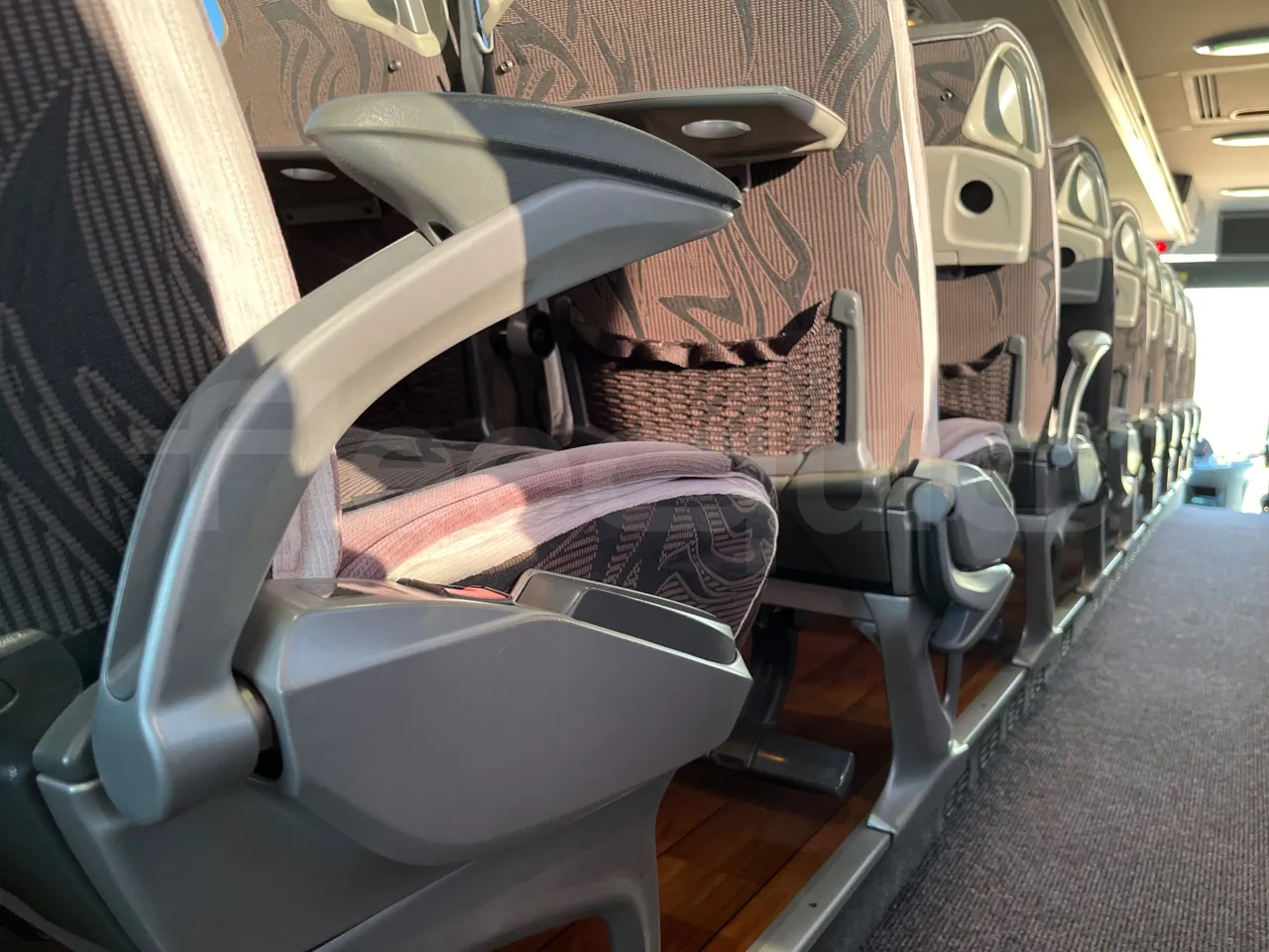 Mercedes-Benz Tourismo 632 02 - Euro6 - 315kW - 12.960mt - armrest detail photo