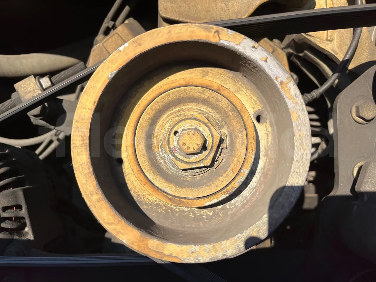 Mercedes-Benz Tourismo 632 02 - Euro6 - 315kW - 12.960mt - air conditioning compressor