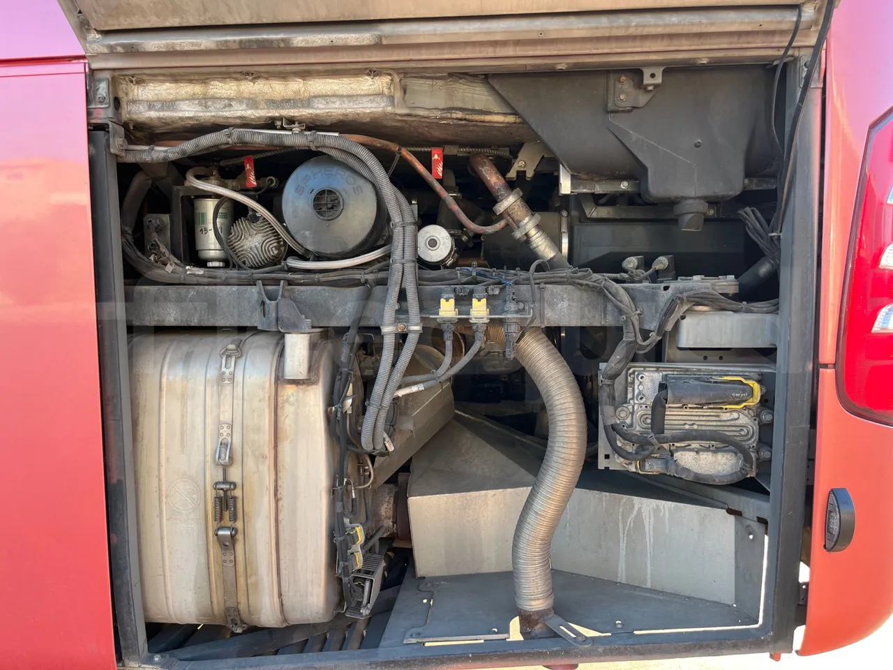 Mercedes-Benz Tourismo 632 02 - Euro6 - 315kW - 12.960mt - fire extinguishing system