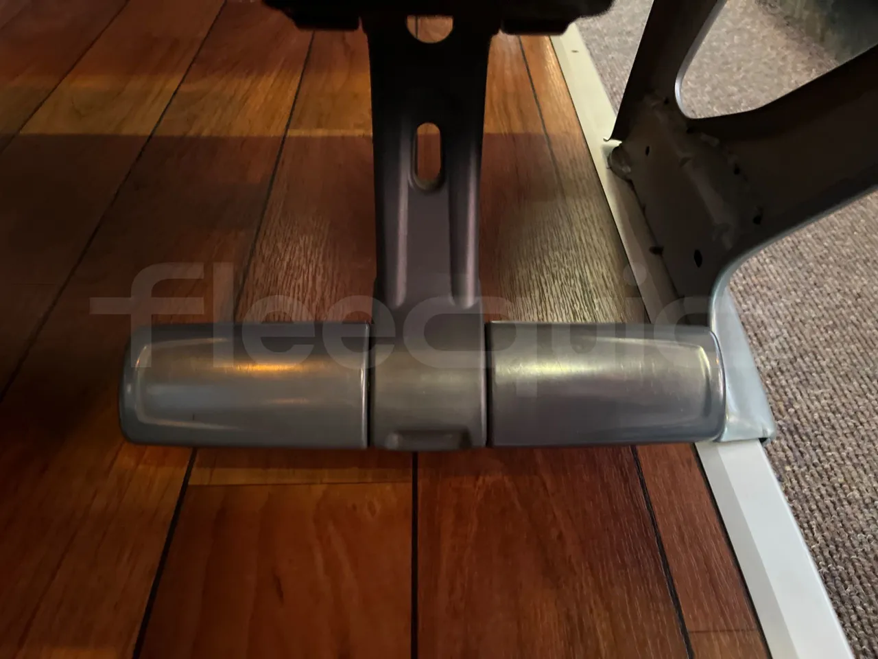 Mercedes-Benz Tourismo 632 02 - Euro6 - 315kW - 12.960mt - footrest detail photo