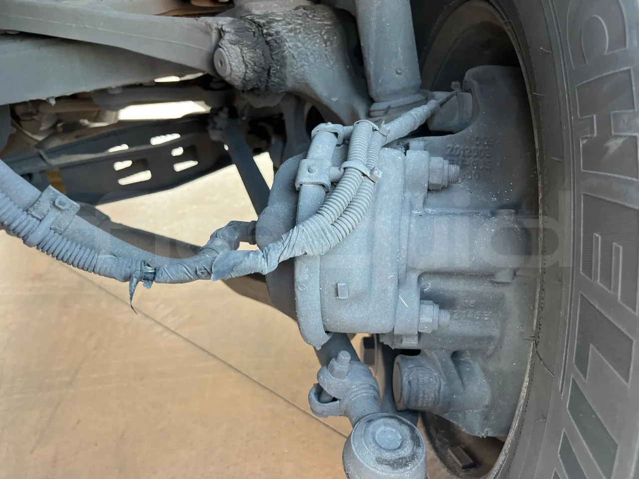 Mercedes-Benz Tourismo 632 02 - Euro6 - 315kW - 12.960mt - front brake calipers right