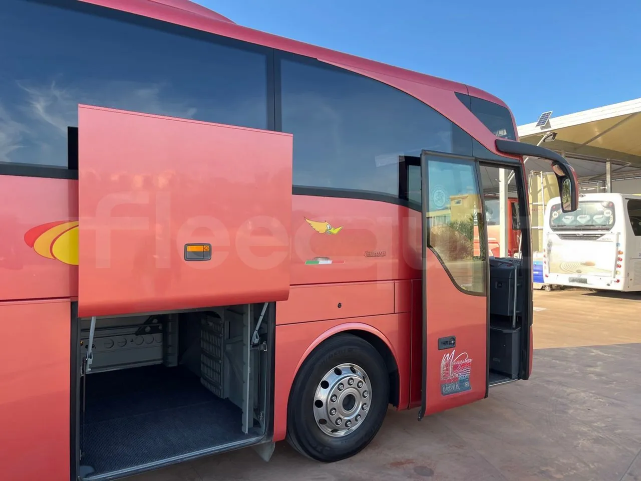 Mercedes-Benz Tourismo 632 02 - Euro6 - 315kW - 12.960mt - platform open photo