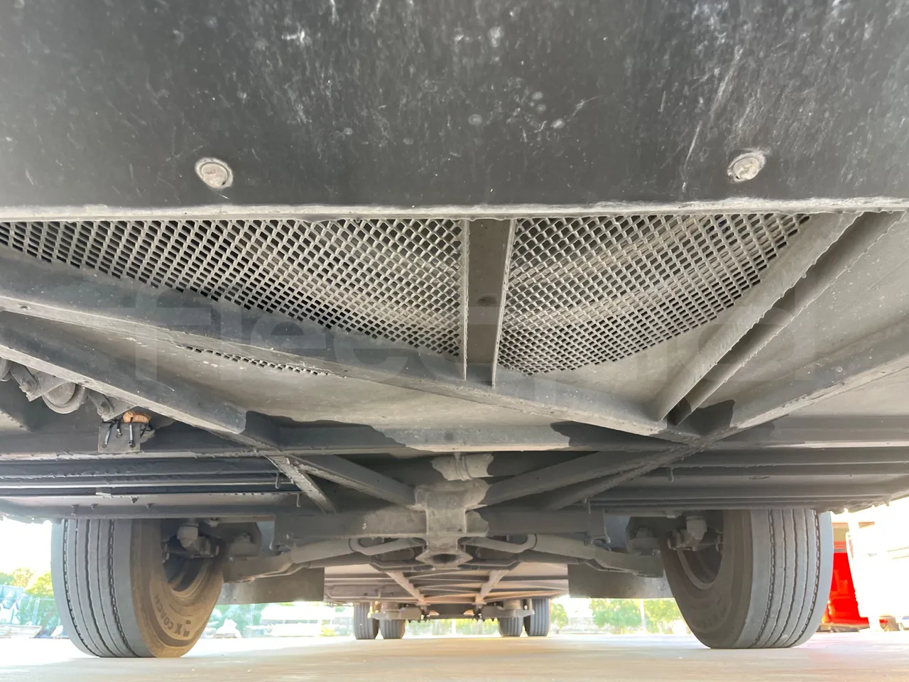 Mercedes-Benz Tourismo 632 02 - Euro6 - 315kW - 12.960mt - front undercarriage from front