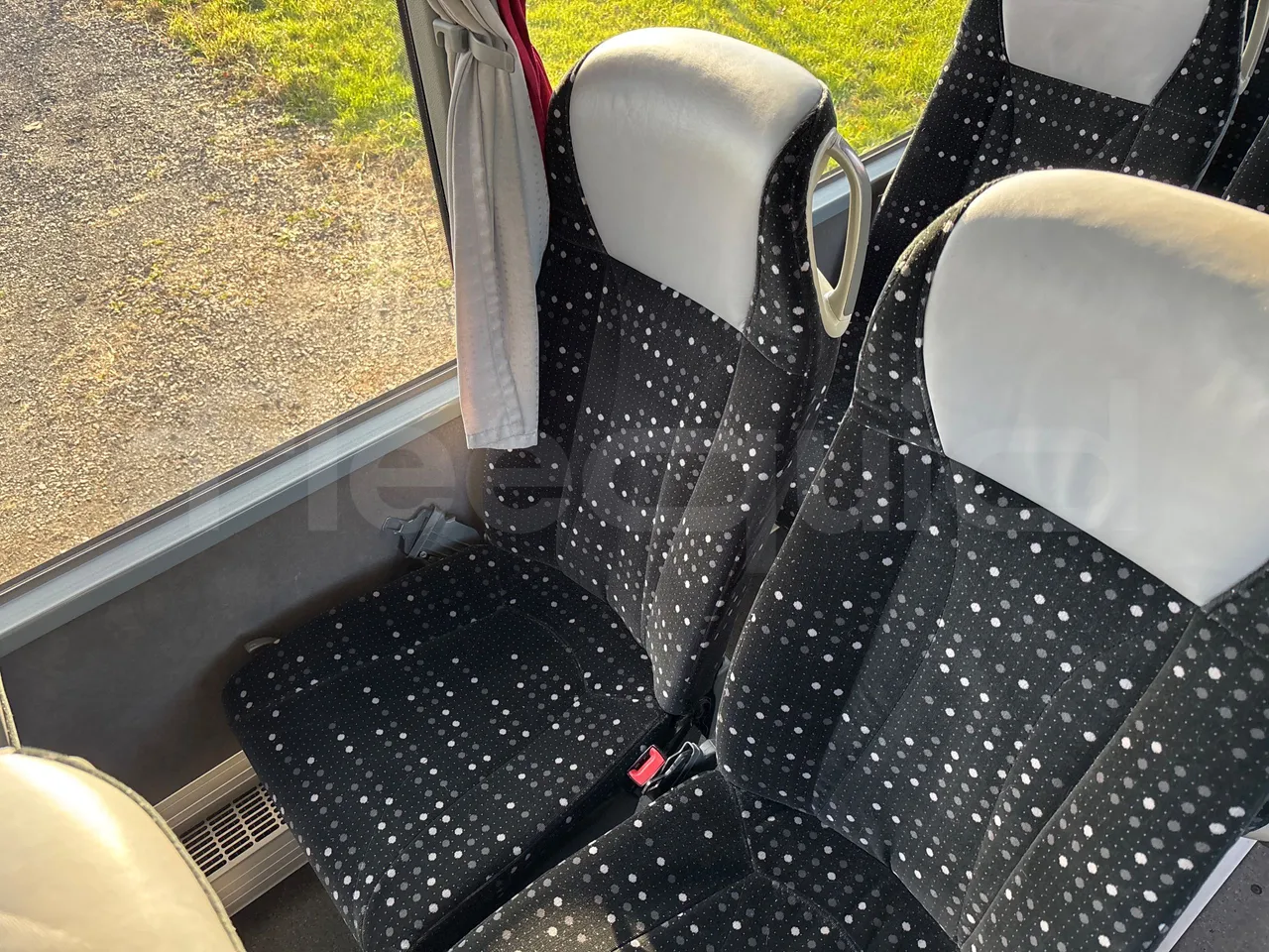 Setra S417 GT_HD - Euro 5 - 335 Kw -14.050 mt - single seat detail