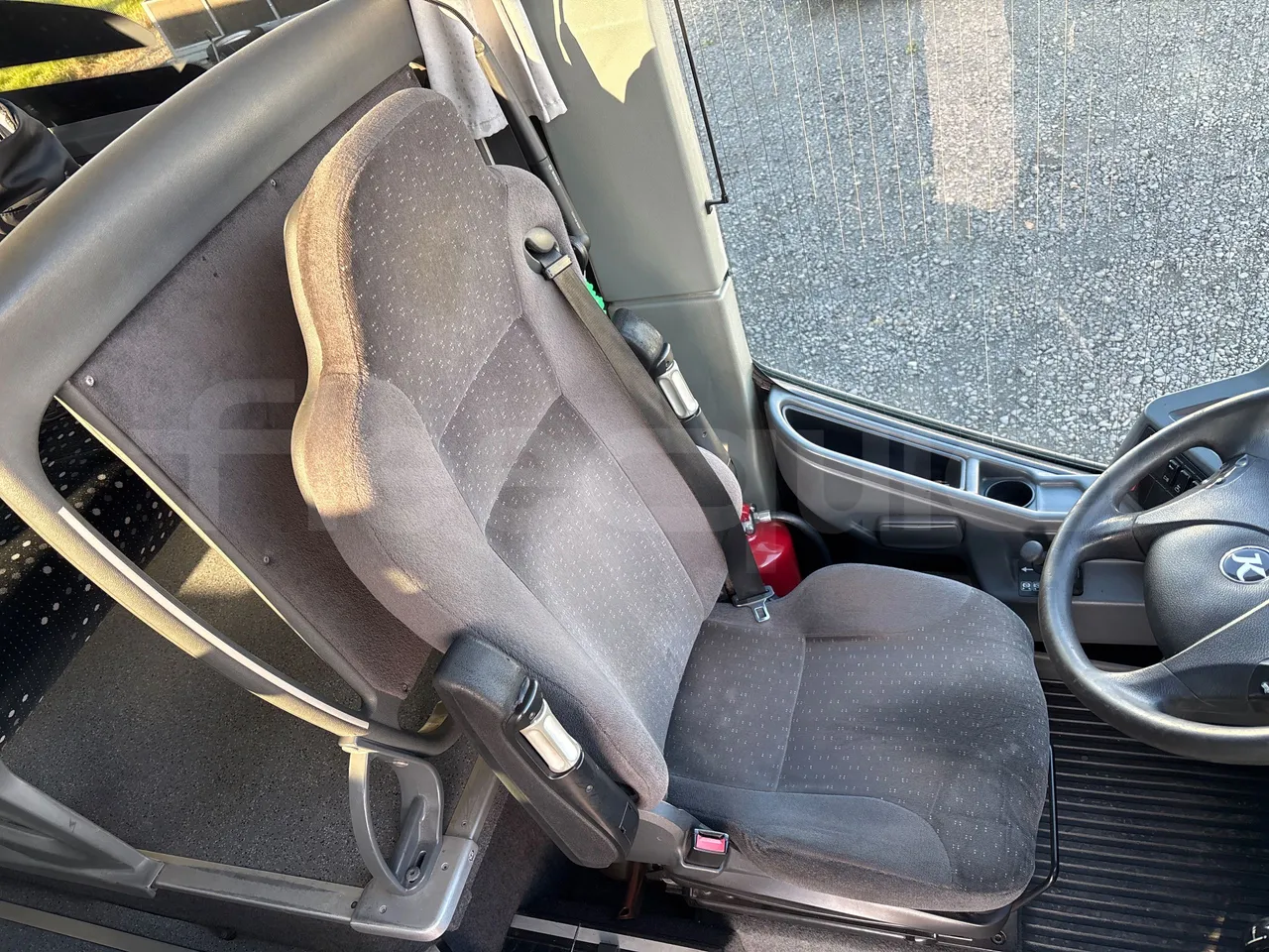 Setra S417 GT_HD - Euro 5 - 335 Kw -14.050 mt - driver's seat photo