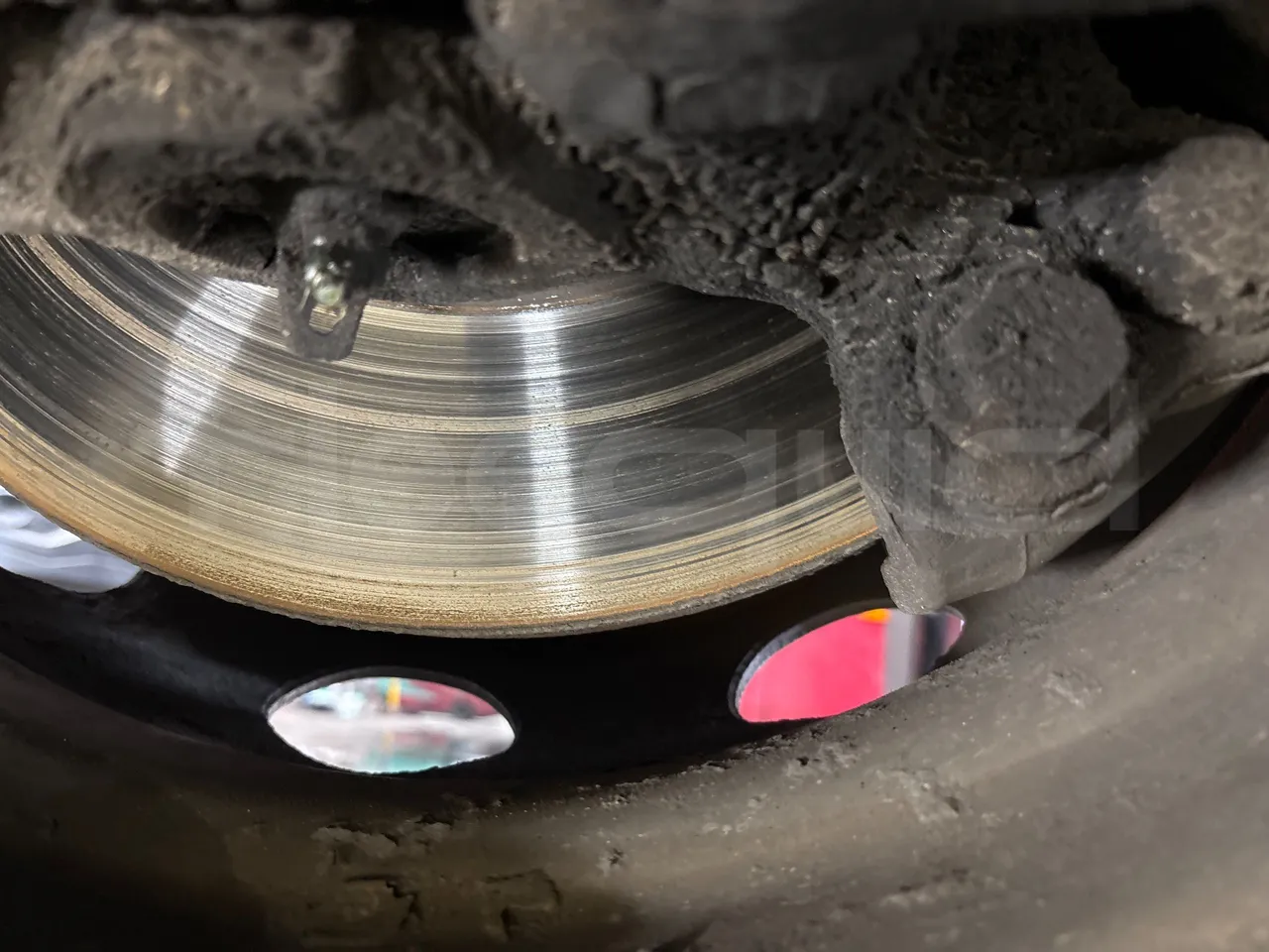 Setra S417 GT_HD - Euro 5 - 335 Kw -14.050 mt - front discs right