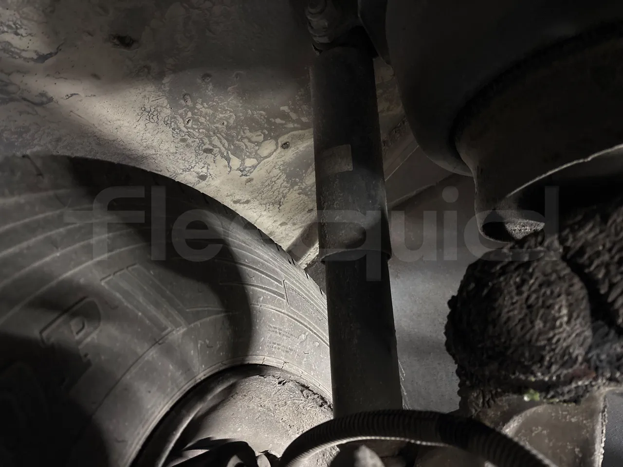 Setra S417 GT_HD - Euro 5 - 335 Kw -14.050 mt - front shock absorbers left