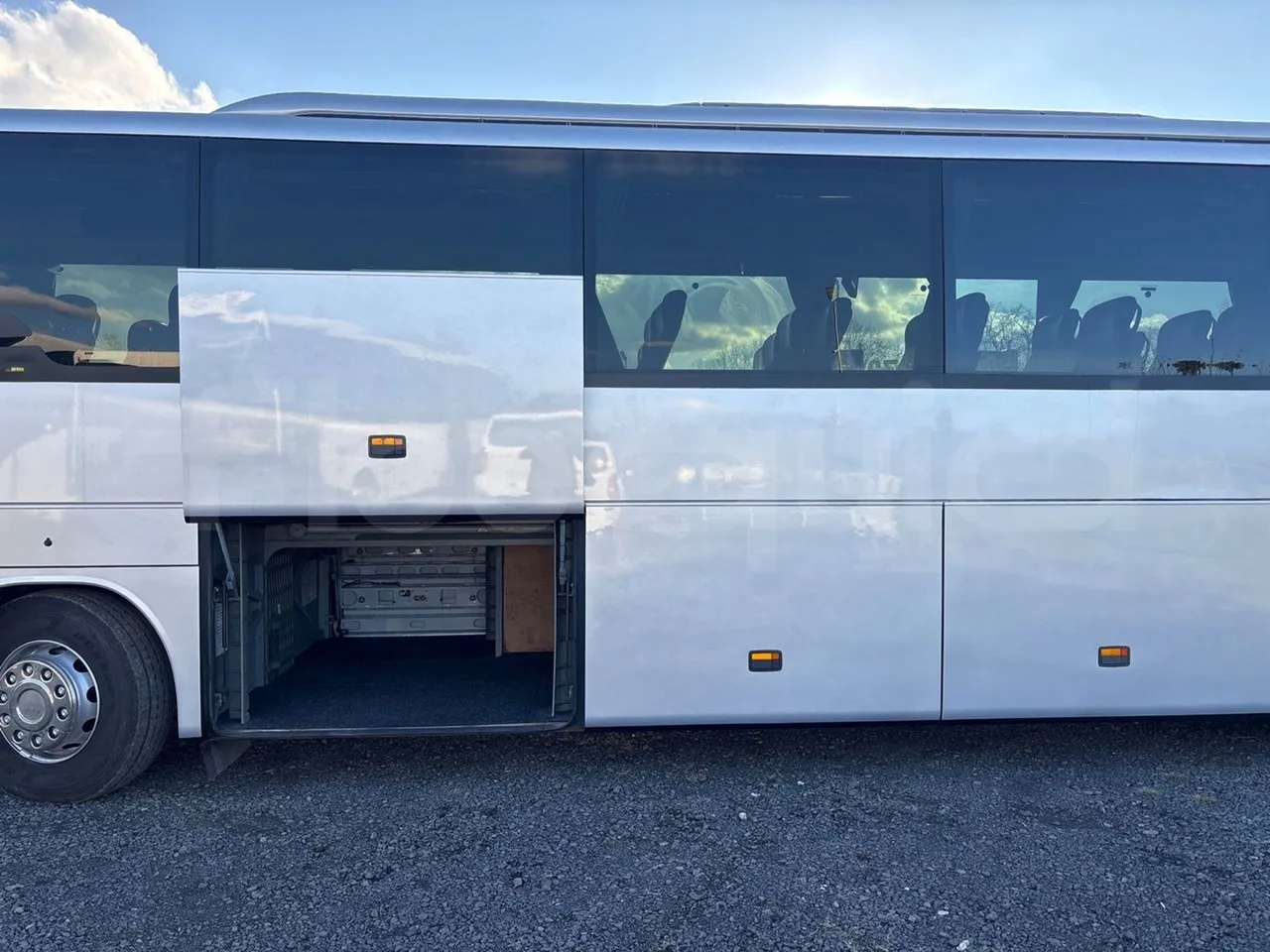 Setra S417 GT_HD - Euro 5 - 335 Kw -14.050 mt - luggage rack photo