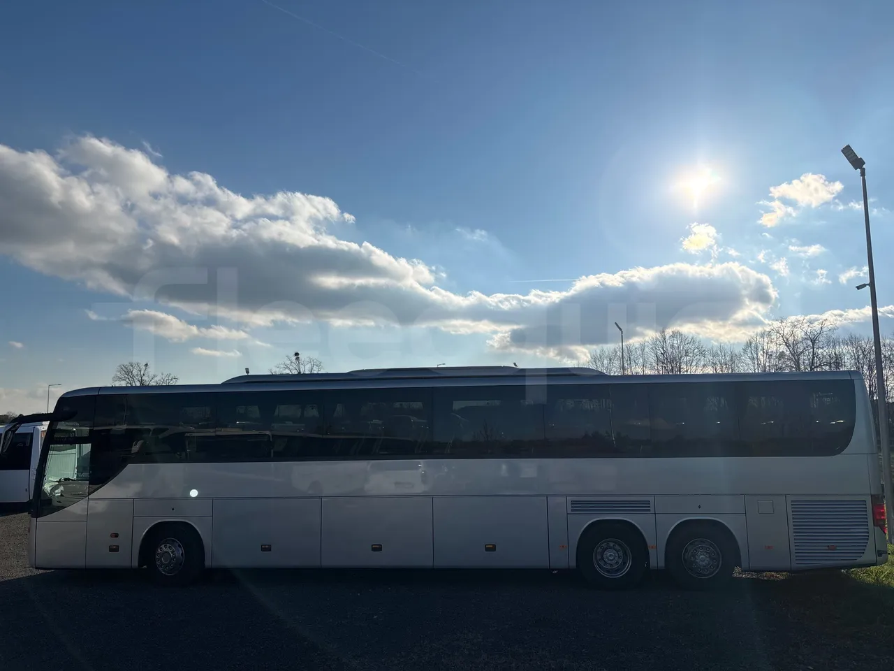 Setra S417 GT_HD - Euro 5 - 335 Kw -14.050 mt - left side photo