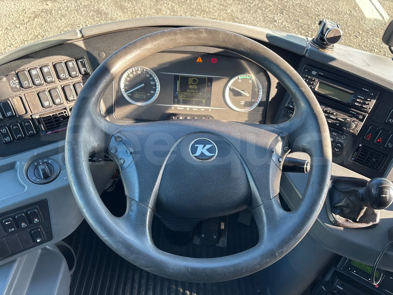 Setra S417 GT_HD - Euro 5 - 335 Kw -14.050 mt - steering wheel photo