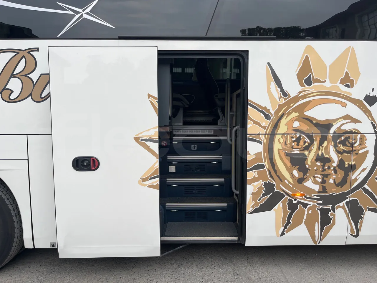 Neoplan Cityliner P14 - EURO6 - 324KW -12.240MT - front door 3 open