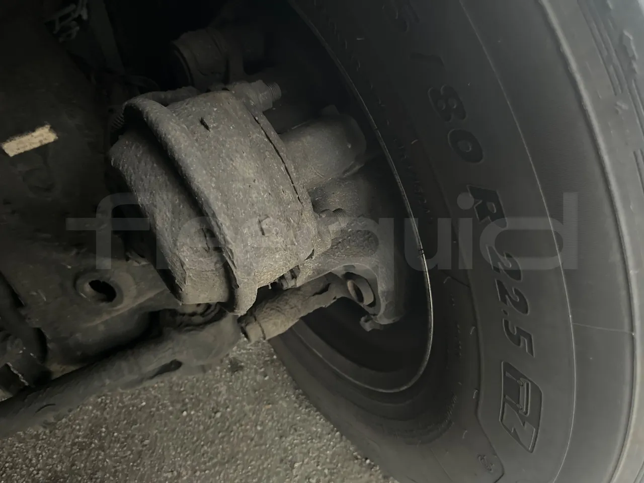 Neoplan Cityliner P14 - EURO6 - 324KW -12.240MT - front brake calipers right