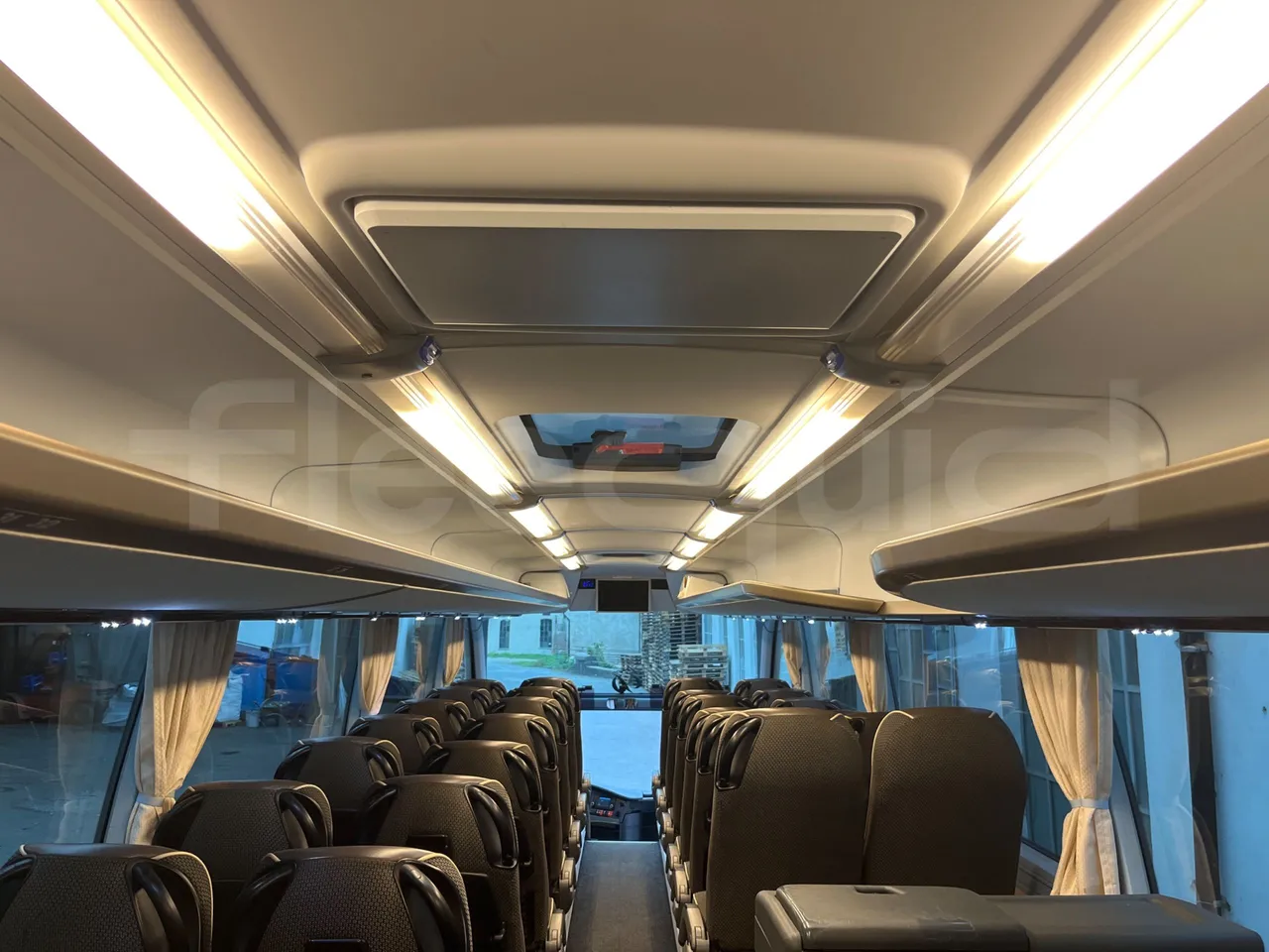Neoplan Cityliner P14 - EURO6 - 324KW -12.240MT - monitor detail photo