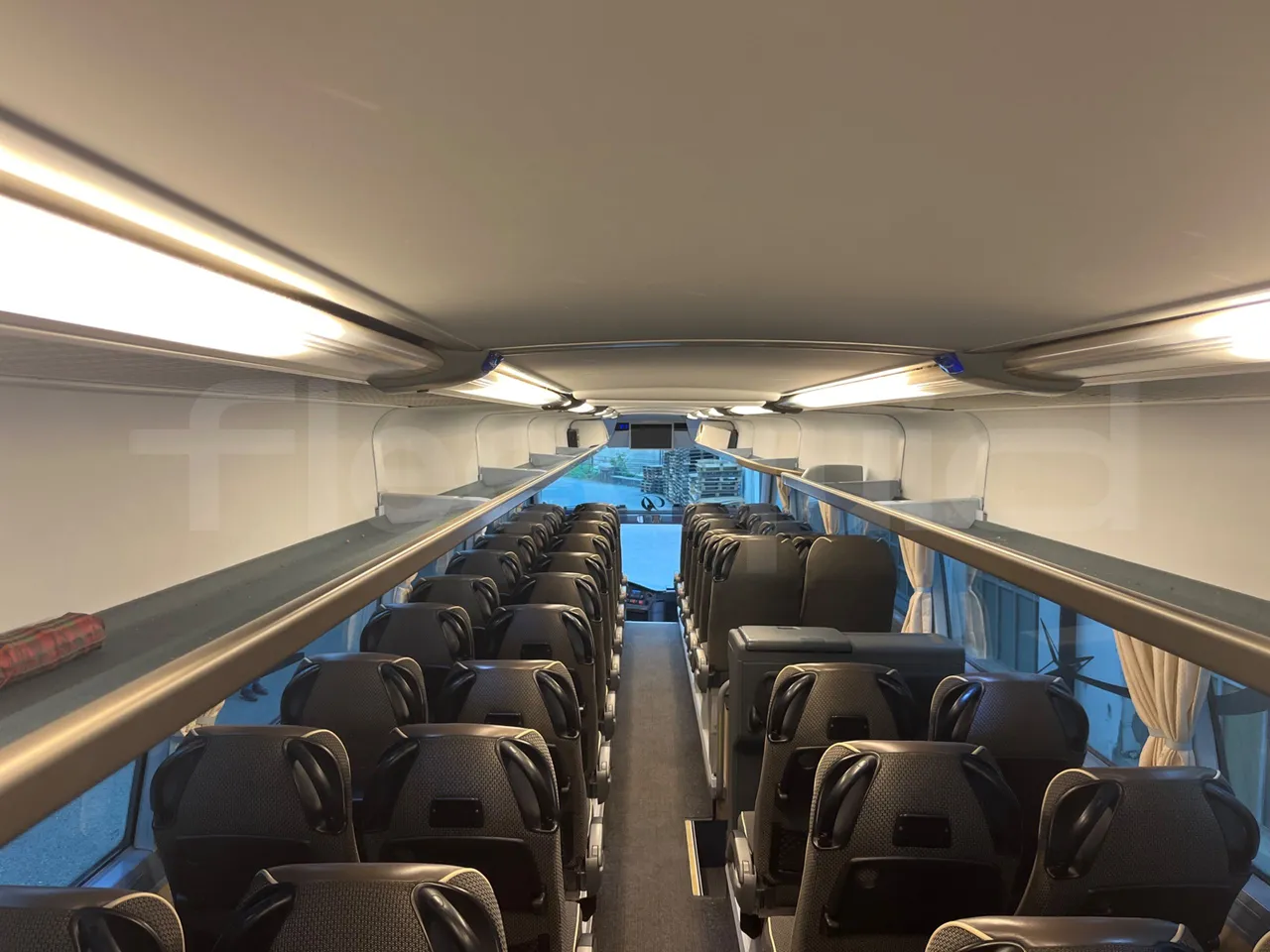 Neoplan Cityliner P14 - EURO6 - 324KW -12.240MT - overhead compartments photo