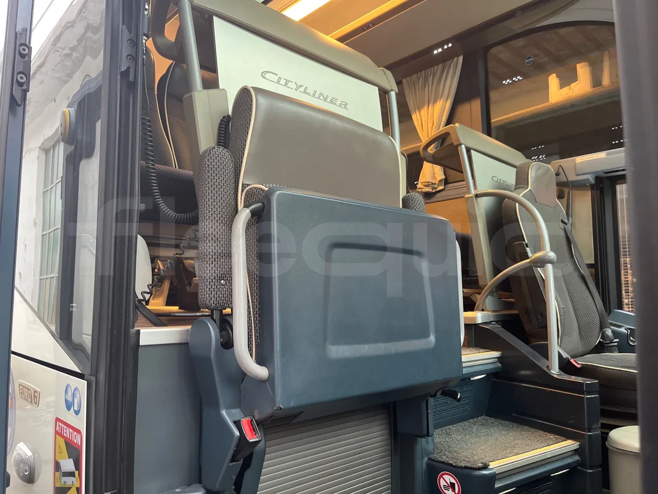 Neoplan Cityliner P14 - EURO6 - 324KW -12.240MT - hostess seat photo