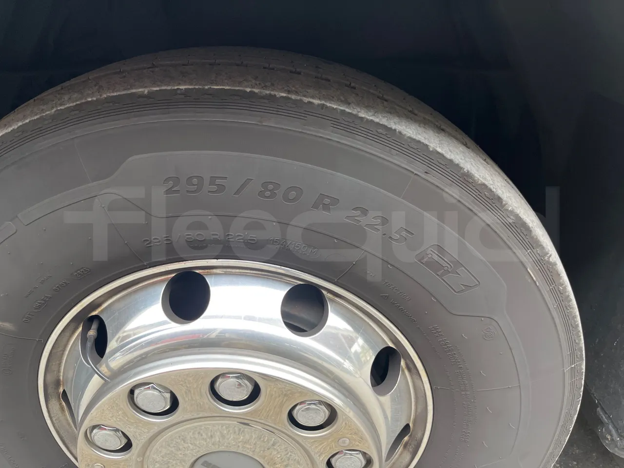 Neoplan Cityliner P14 - EURO6 - 324KW -12.240MT - front left tire measurements