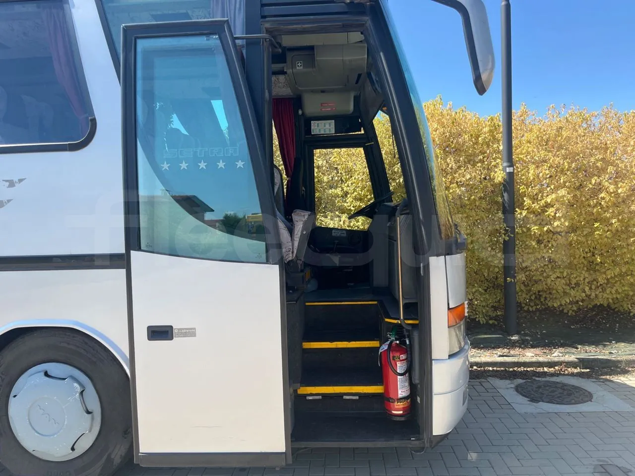 Setra S315 HD/ Euro 2 - 280 Kw - 12 Mt - 3/4 left rear side