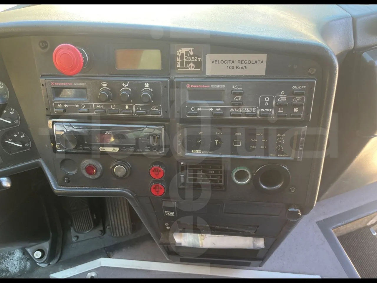 Setra S315 HD/ Euro 2 - 280 Kw - 12 Mt - driver's seat photo (mandatory for bus to scrap)