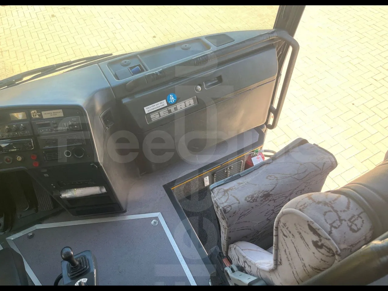 Setra S315 HD/ Euro 2 - 280 Kw - 12 Mt - folding seat photo