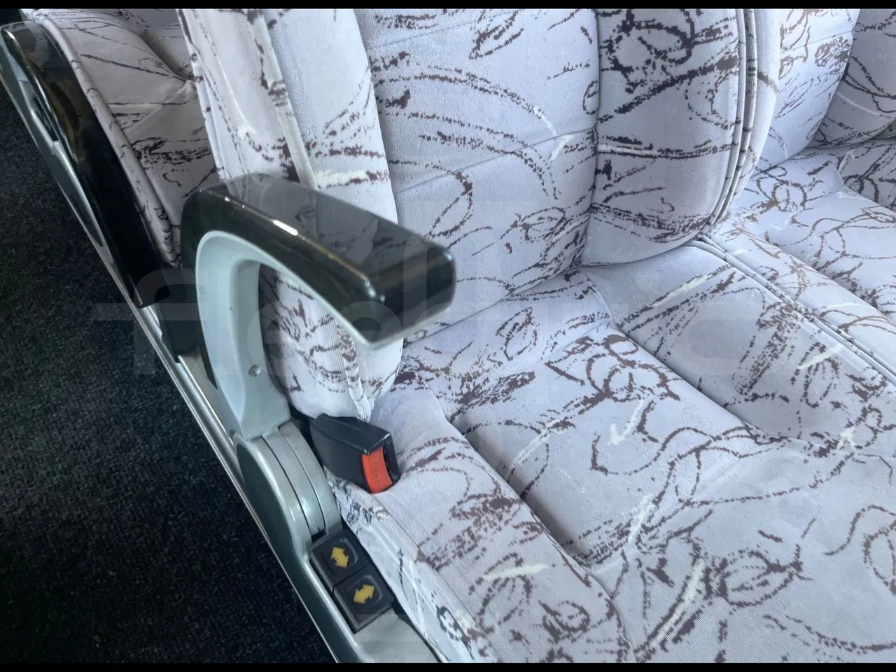 Setra S315 HD/ Euro 2 - 280 Kw - 12 Mt - forward view middle aisle