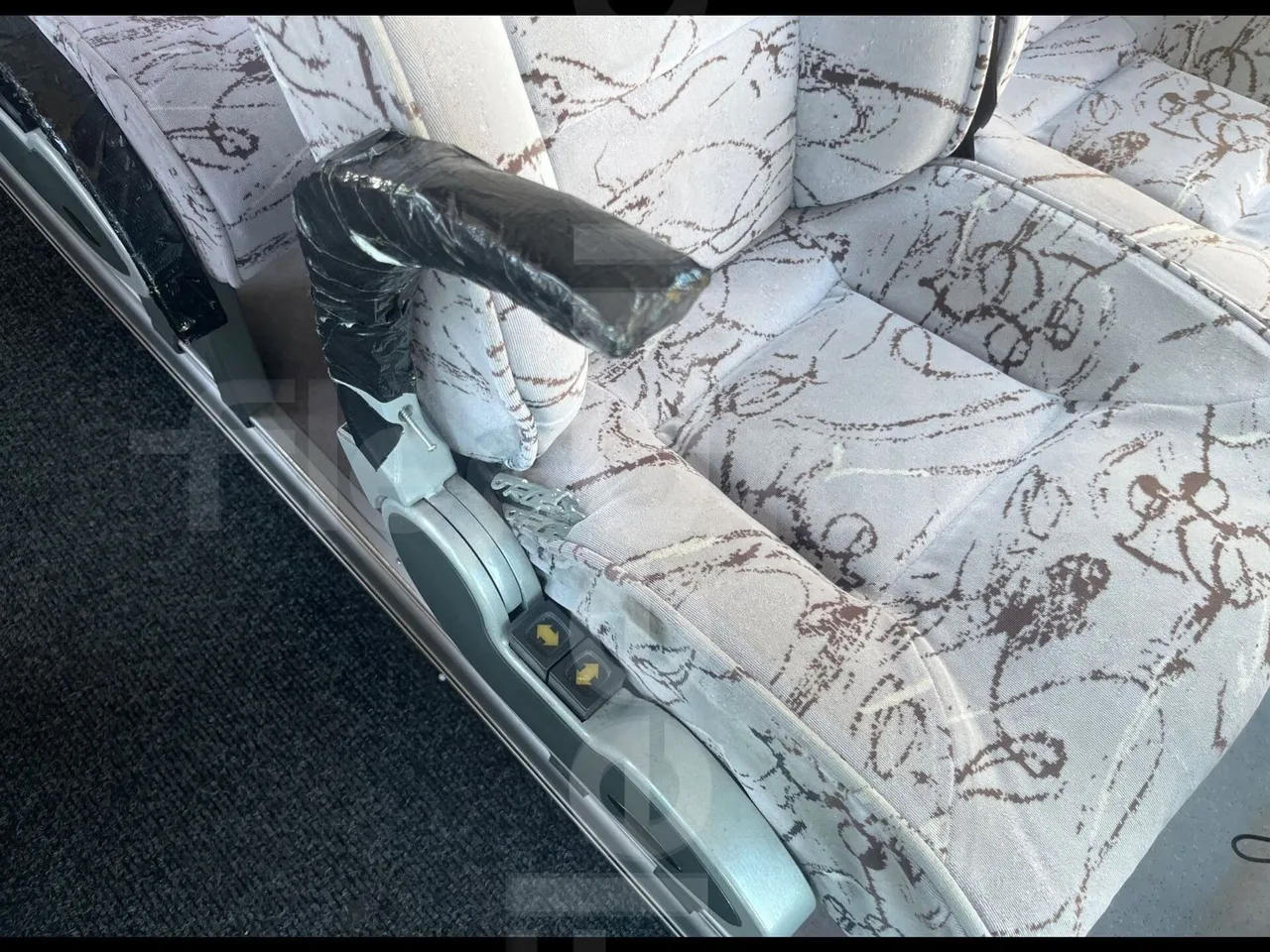 Setra S315 HD/ Euro 2 - 280 Kw - 12 Mt - hostess seat photo