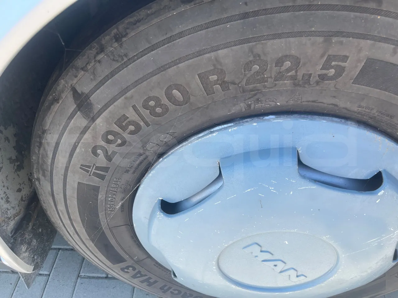 Setra S315 HD/ Euro 2 - 280 Kw - 12 Mt - front left tire measurements