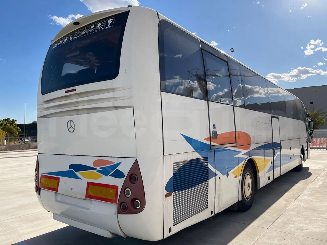 Mercedes-Benz OC 500 RF HTAE06-A4GC10/ Euro 3 - 260 Kw - 12.975 Mt - 3/4 right rear doors closed