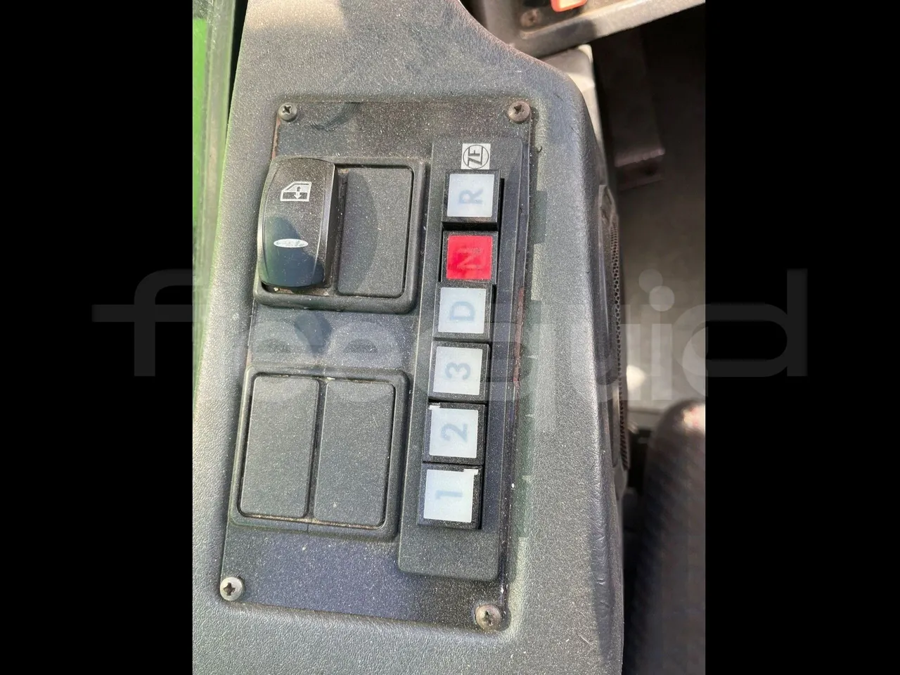 Mercedes-Benz OC 500 RF HTAE06-A4GC10/ Euro 3 - 260 Kw - 12.975 Mt - onboard devices 2
