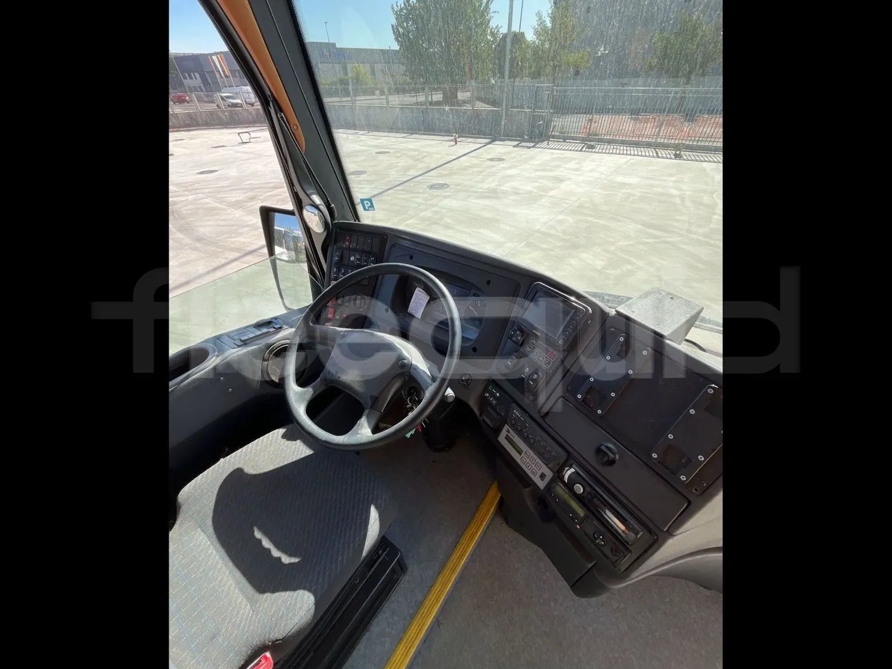 Mercedes-Benz OC 500 RF HTAE06-A4GC10/ Euro 3 - 260 Kw - 12.975 Mt - buttons panels on