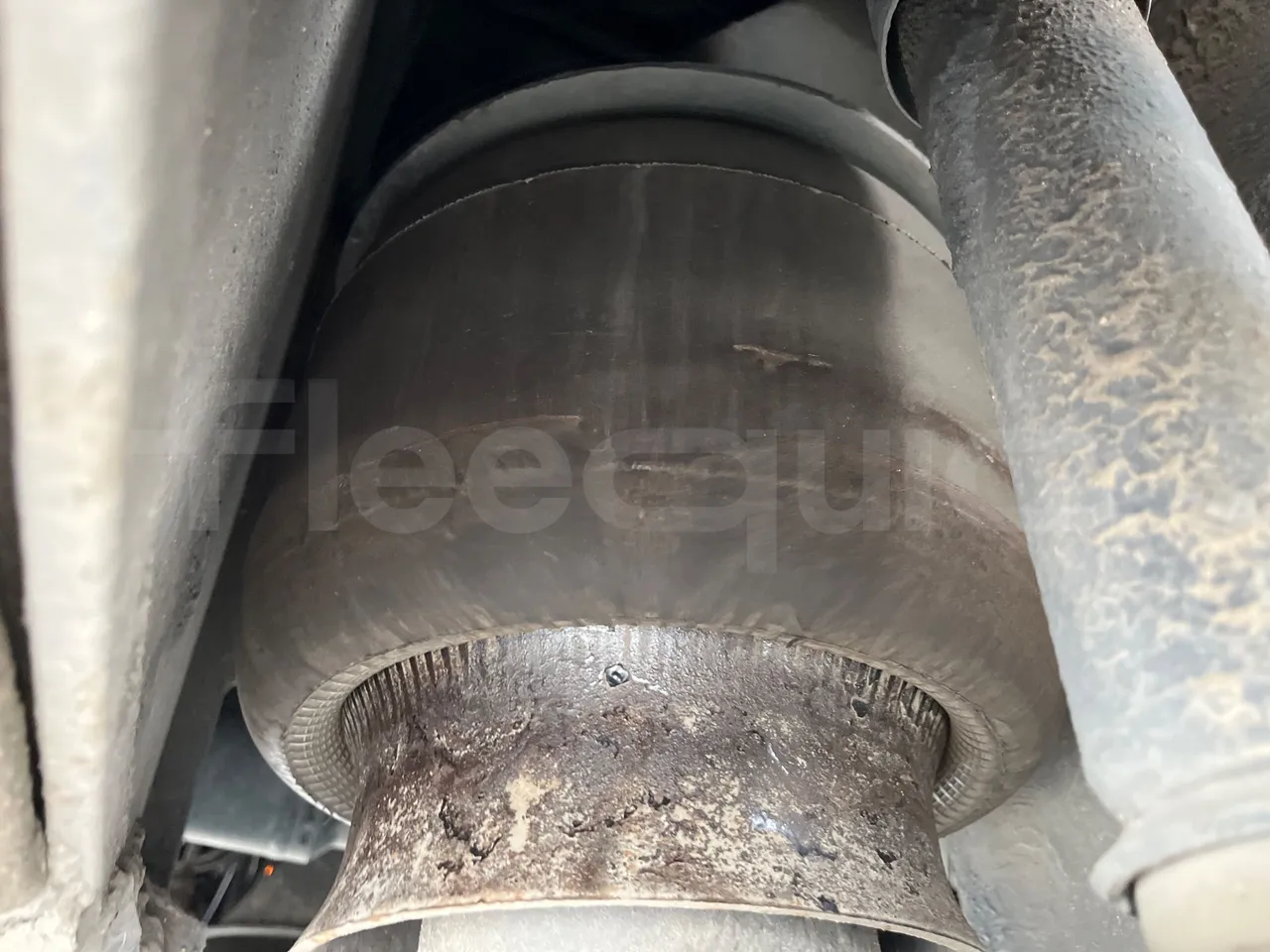 Mercedes-Benz OC 500 RF HTAE06-A4GC10/ Euro 3 - 260 Kw - 12.975 Mt - axle 2 caliper brakes right